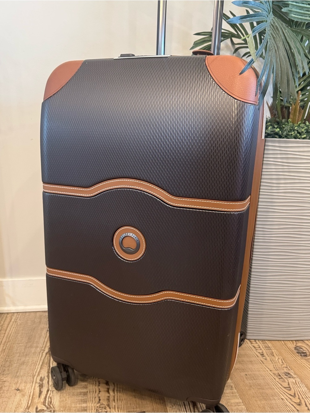 DELSEY Paris Chatelet Air 2.0 Hardside Luggage Spinner Wheels Suitcase 24medium - Picture 16 of 16